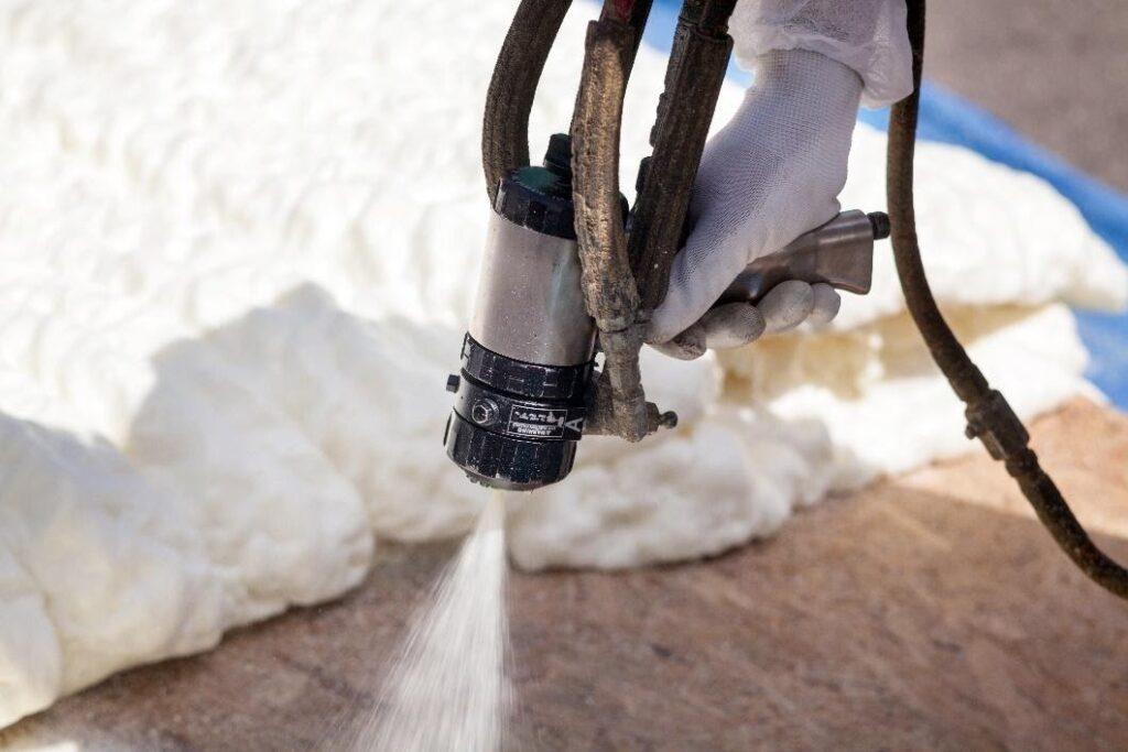 how to apply spray polyurethane foam 1024x683